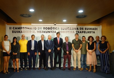 Izarra Centre De Ermua Acogerá El Sábado Día 22 La Segunda Edición Del Campeonato De Robótica Educativa De Euskadi 'gazte Robotika'
